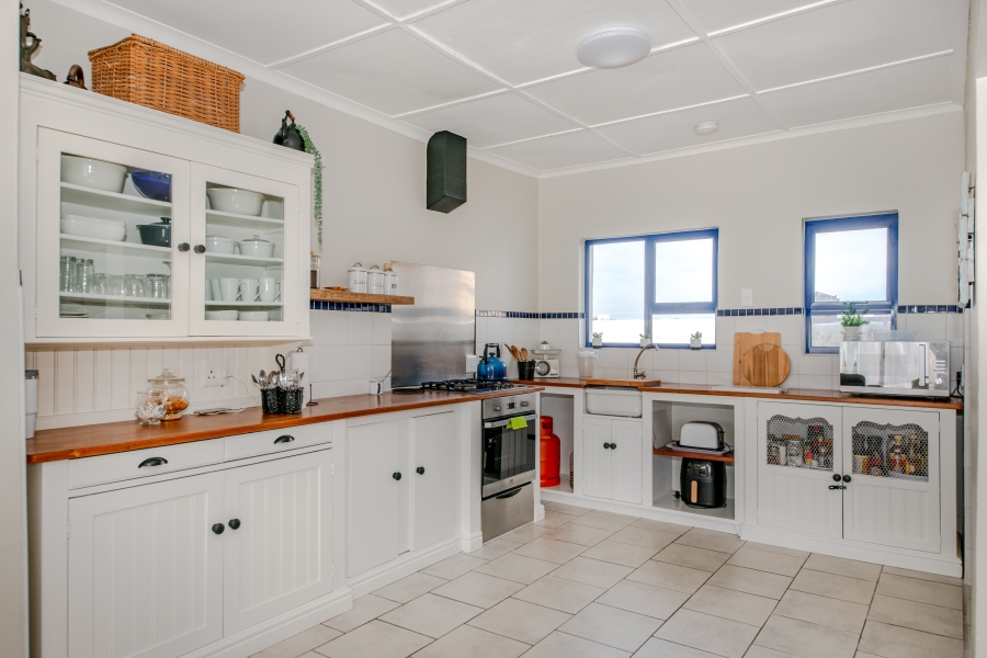 5 Bedroom Property for Sale in Bettys Bay Western Cape